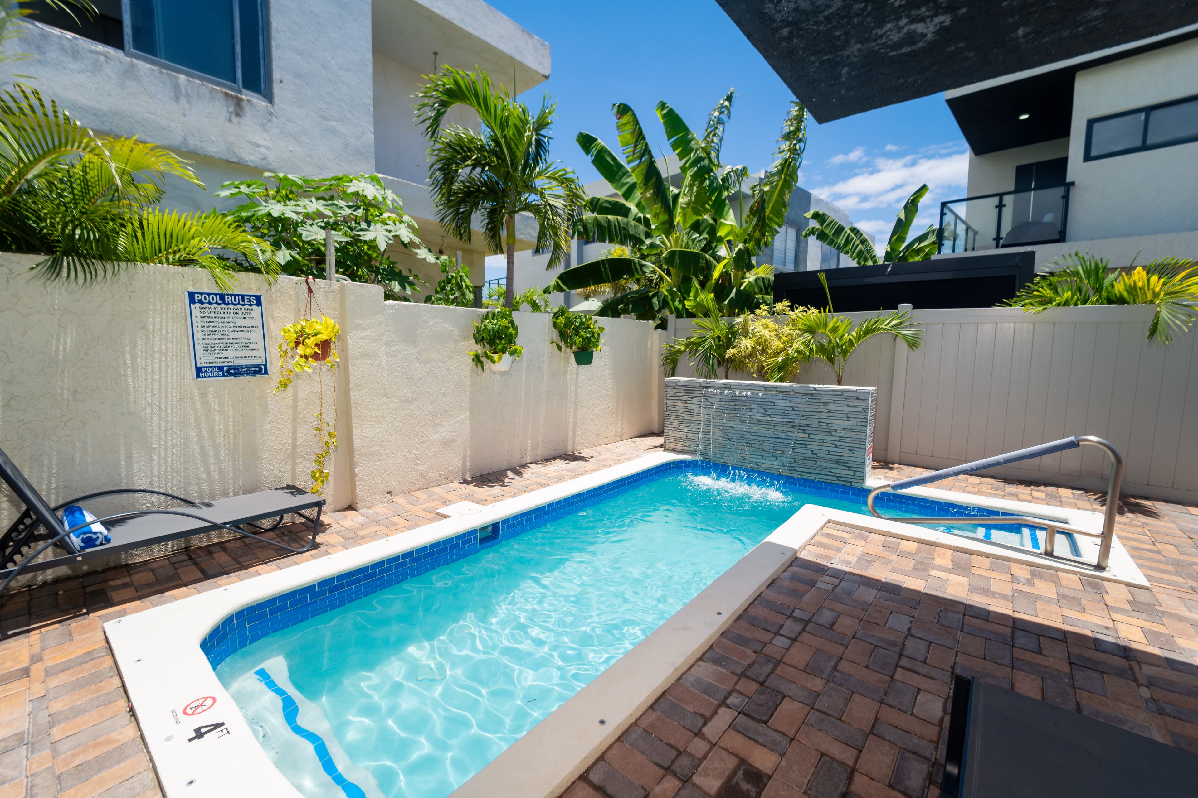 Pool & Outdoor photo