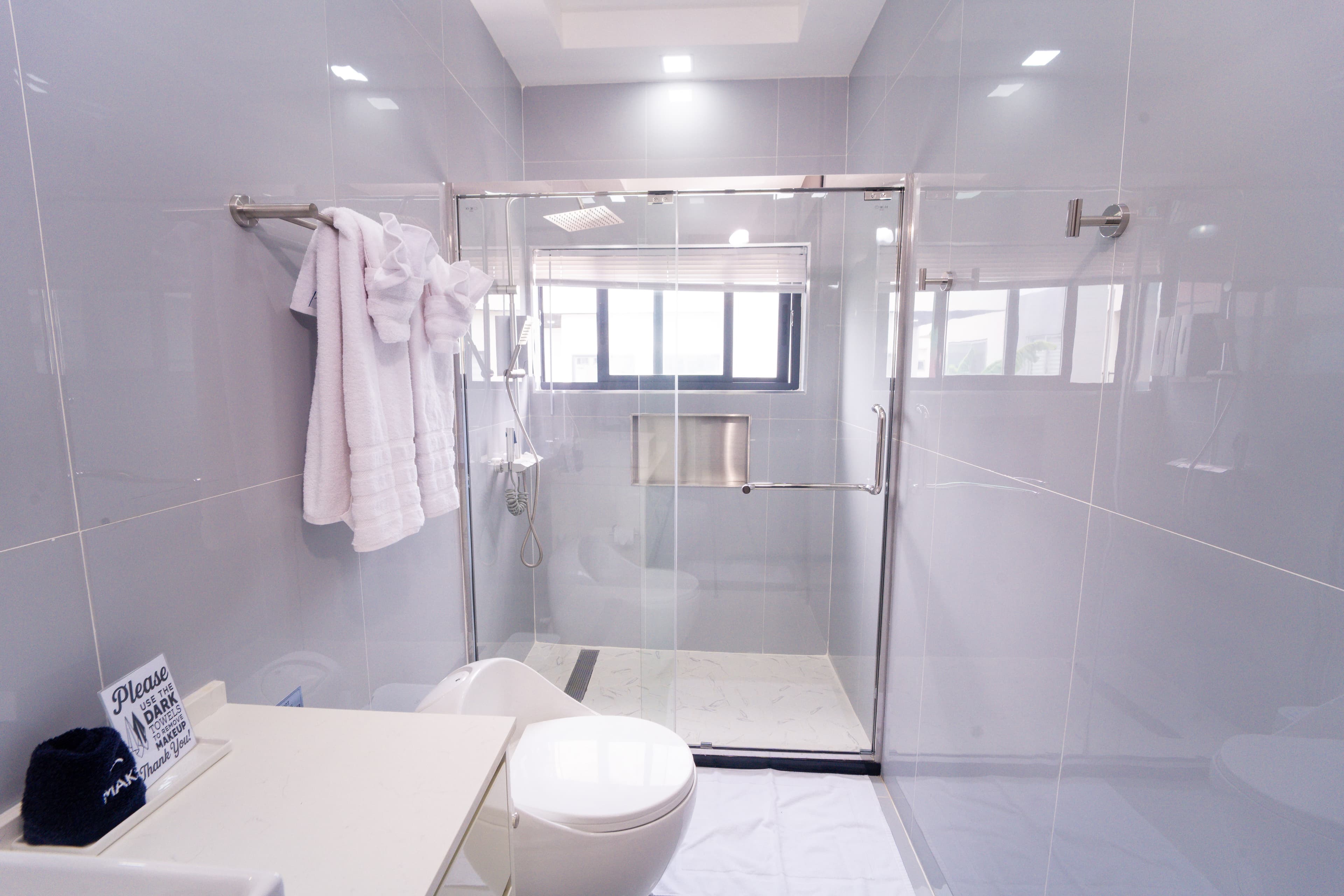 Paradisiac Beach Club ensuite bathroom